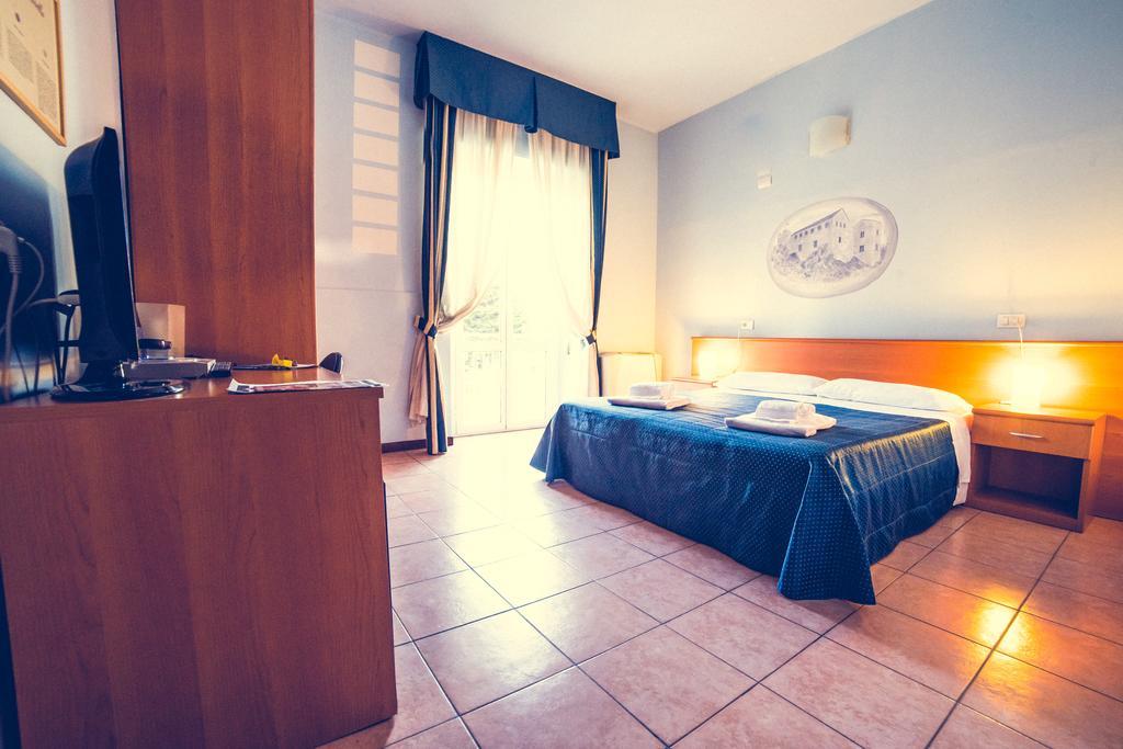 Hotel La Gaietta Millesimo Quarto foto